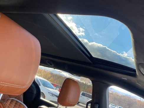 New 2026 Chrysler Pacifica Pinnacle image 33