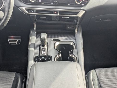 Used 2024 Lexus RX 500h F Sport image 20