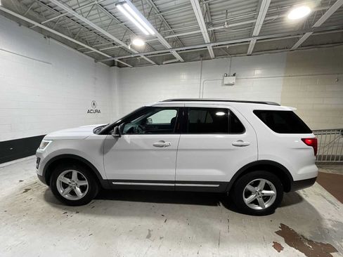 Used 2016 Ford Explorer XLT w/ Equipment Group 201A AWD/4WD image 3