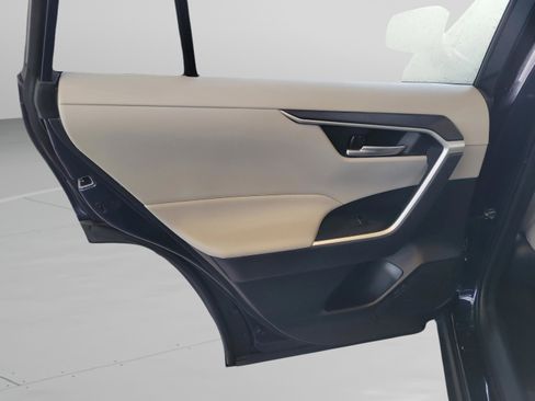 Used 2023 Toyota RAV4 XLE Premium image 25