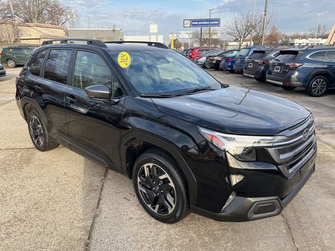 Certified 2025 Subaru Forester Limited image 3