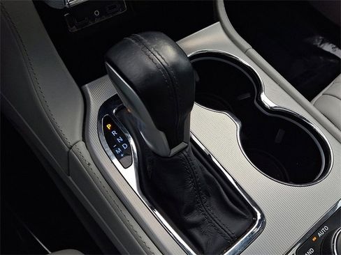 Used 2018 Jeep Grand Cherokee Summit image 15