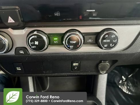 Used 2017 Toyota Tacoma SR5 w/ Tow Package AWD/4WD image 18