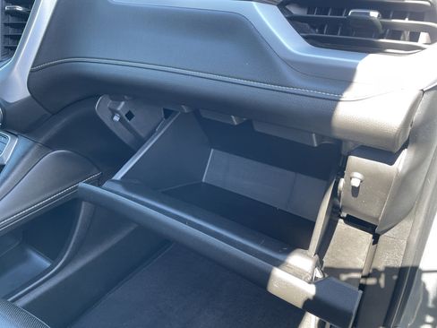 Used 2023 GMC Acadia SLT w/ Elevation Edition image 47