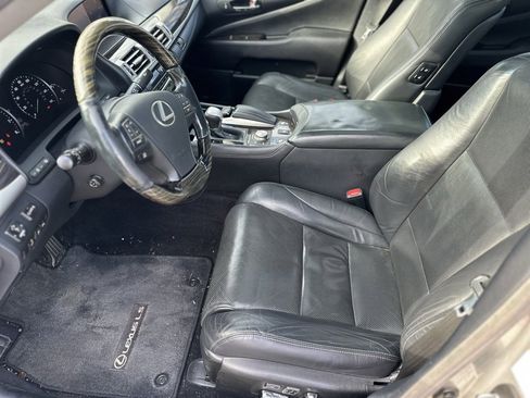 Used 2015 Lexus LS 460 AWD image 9