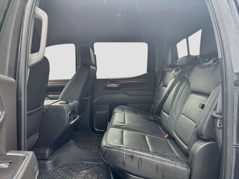 Used 2023 GMC Sierra 1500 Denali w/ Technology Package AWD/4WD image 17
