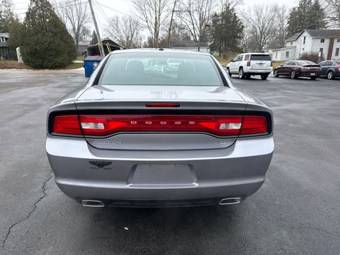 Used 2014 Dodge Charger SXT image 4