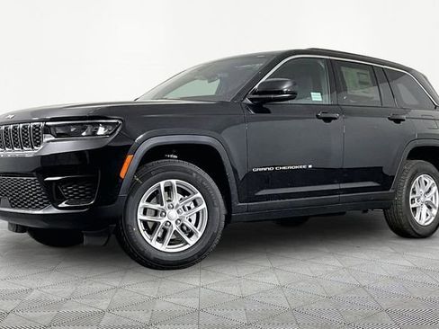 New 2026 Jeep Grand Cherokee Laredo RWD image 1