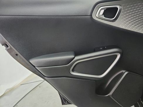 Used 2023 Kia Soul S FWD image 24