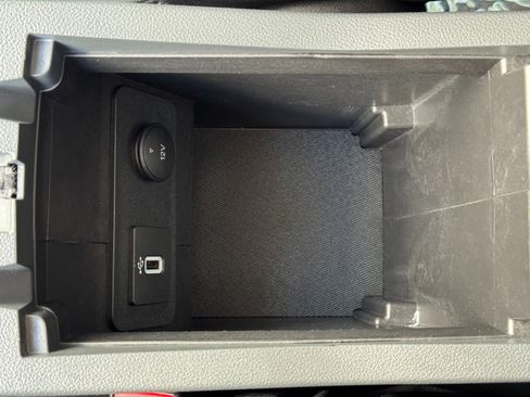 Used 2017 Ford Escape SE w/ Equipment Group 201A AWD/4WD image 26