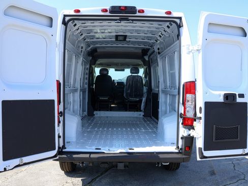 New 2026 RAM ProMaster 2500 w/ Convenience Group FWD image 11