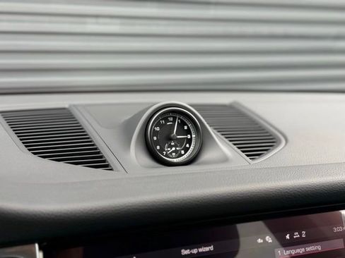 New 2026 Porsche Macan image 20