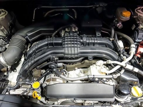 Used 2018 Subaru Crosstrek 2.0i Premium image 32