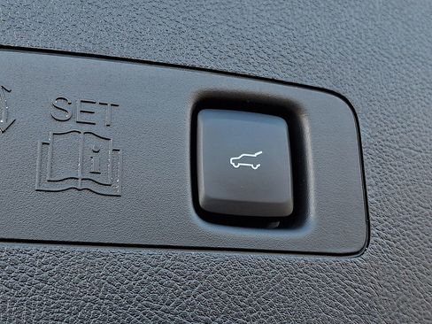 Used 2022 Lincoln Corsair AWD w/ Premium Package image 33