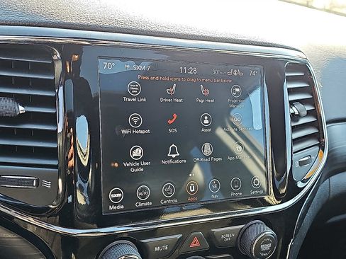 Used 2020 Jeep Grand Cherokee Altitude image 26