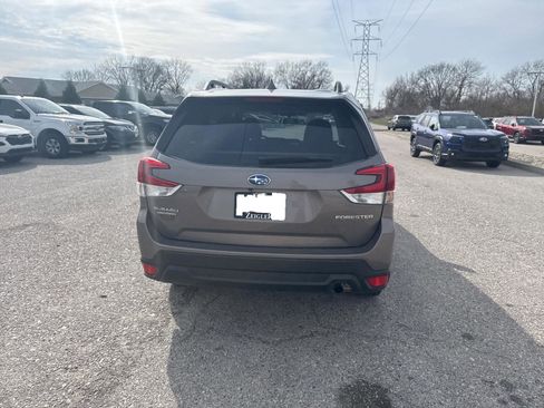 Used 2023 Subaru Forester Premium image 17