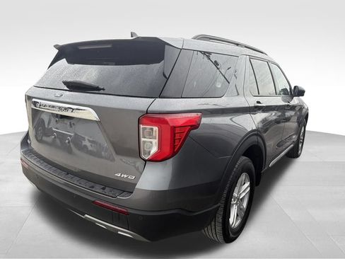 Used 2023 Ford Explorer XLT w/ Equipment Group 202A AWD/4WD image 27