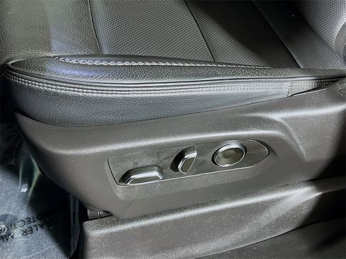 Used 2025 GMC Sierra 1500 Denali image 17