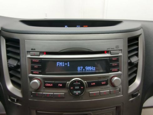 Used 2011 Subaru Outback 2.5i AWD/4WD image 15