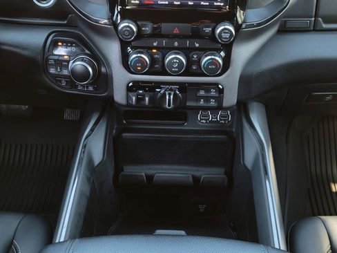 Used 2021 RAM 1500 Big Horn w/ Built-to-serve Edition image 21