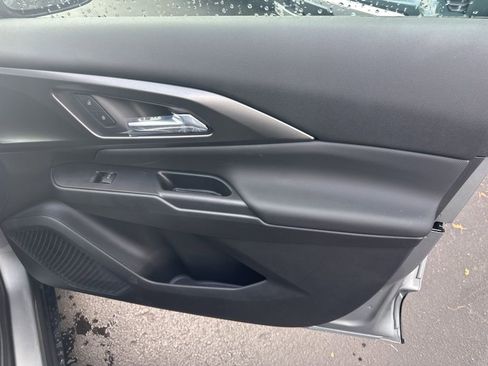 New 2026 Chevrolet Equinox EV LT image 19