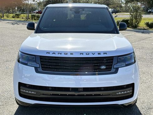 New 2025 Land Rover Range Rover Long Wheelbase SE image 8