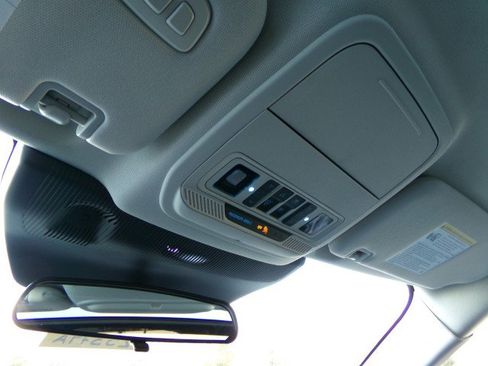 Used 2025 Ford Explorer Active w/ Active Comfort Package image 25