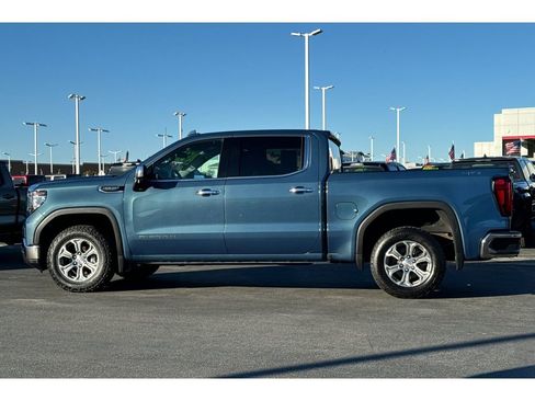 Used 2024 GMC Sierra 1500 SLT image 7