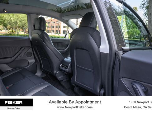 Used 2021 Tesla Model Y Long Range AWD/4WD image 26