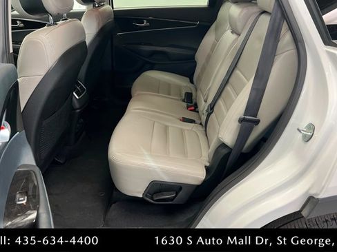 Used 2016 Kia Sorento LX image 21