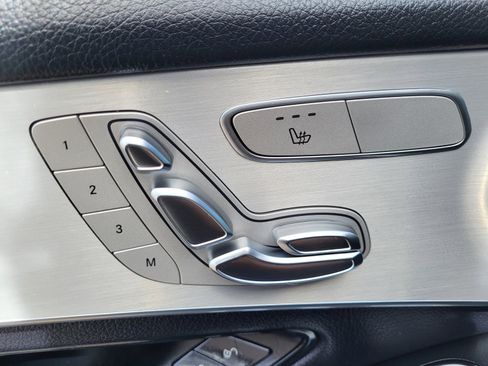 Used 2019 Mercedes-Benz GLC 300 image 15