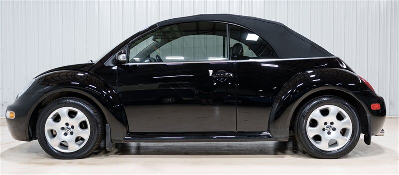 Used 2003 Volkswagen Beetle GLS FWD image 2