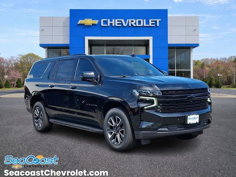 Certified 2024 Chevrolet Suburban RST w/ Luxury Package AWD/4WD image 1