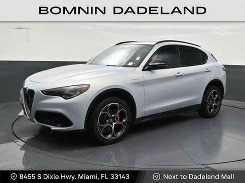 Used 2025 Alfa Romeo Stelvio Sprint w/ Veloce Package AWD/4WD image 1