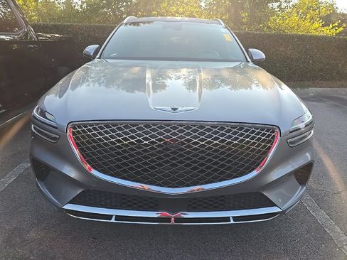 Used 2022 Genesis GV70 2.5T w/ Advanced Package AWD/4WD image 3