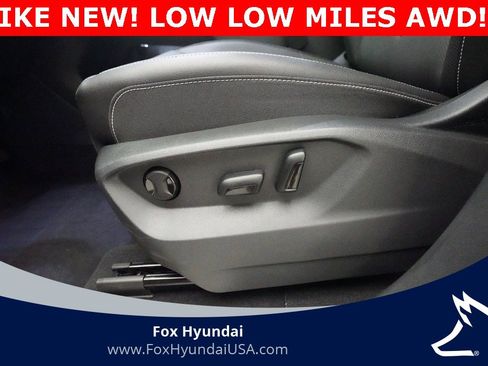 Used 2025 Volkswagen Atlas SE image 29