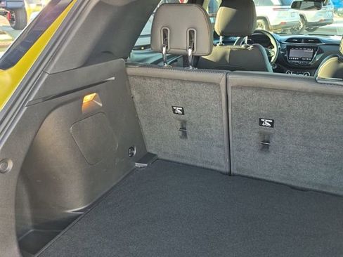 Used 2023 Chevrolet TrailBlazer RS w/ Sun and Liftgate Package image 52