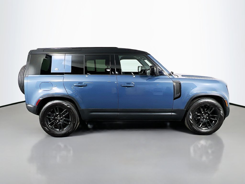 Used 2022 Land Rover Defender 110 S AWD/4WD image 4