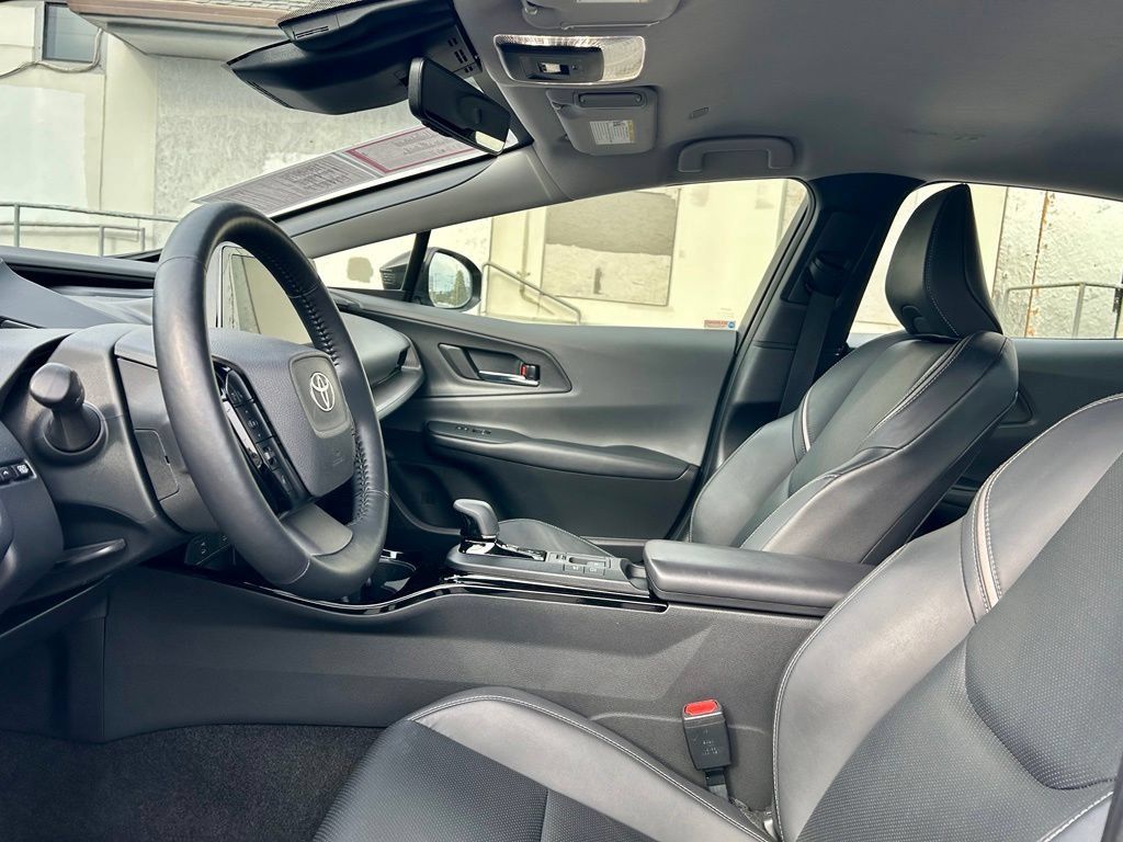 Certified 2023 Toyota Prius XLE FWD image 10