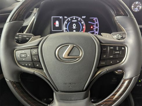 Used 2019 Lexus ES 350 image 17