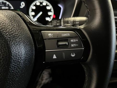 Used 2025 Honda Pilot Touring image 23