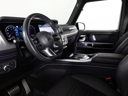 Used 2025 Mercedes-Benz G 550 w/ Exclusive Interior Package image 13