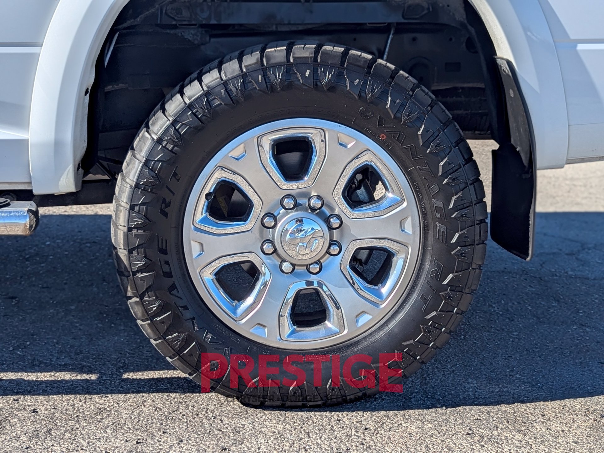 Used 2018 RAM 2500 Laramie w/ Off Road Package AWD/4WD image 15