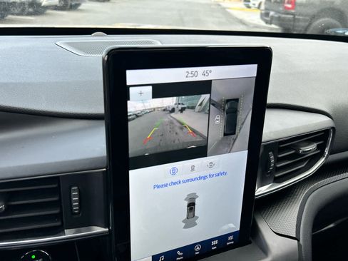 Used 2020 Ford Explorer ST w/ Premium Technology Package image 31