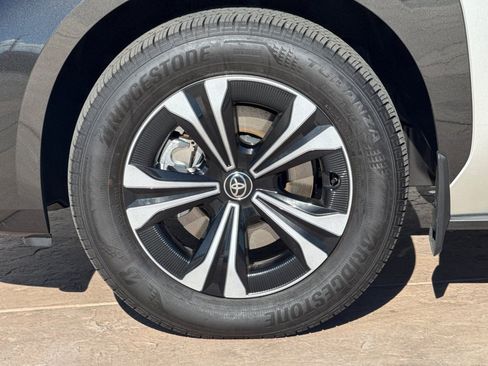 Certified 2025 Toyota bZ4X AWD w/ Weather Package image 33