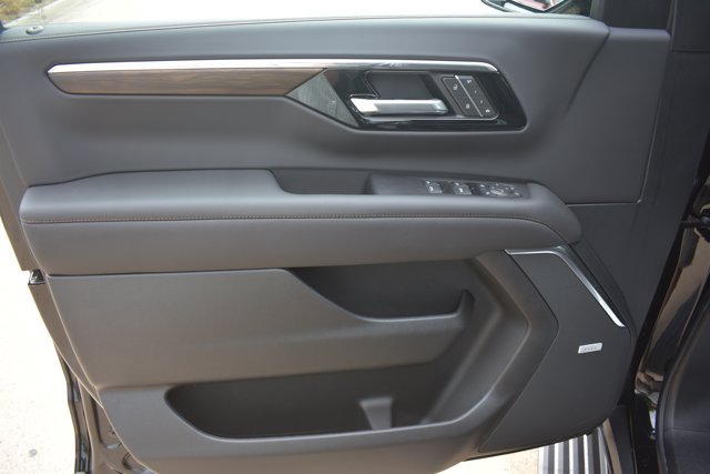 New 2026 Chevrolet Suburban High Country AWD/4WD image 12