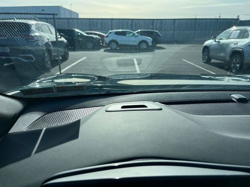 Used 2025 Chevrolet Equinox LT image 33