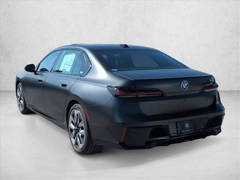 New 2026 BMW 740i w/ Premium Package RWD image 9