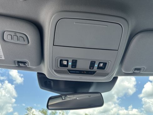 Used 2024 Ford Explorer Limited RWD image 21