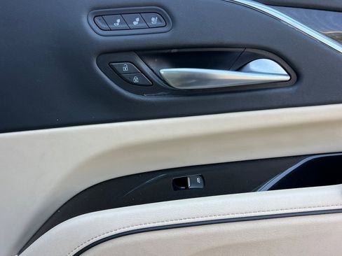 Used 2023 Cadillac Escalade Premium Luxury w/ Performance Package image 21